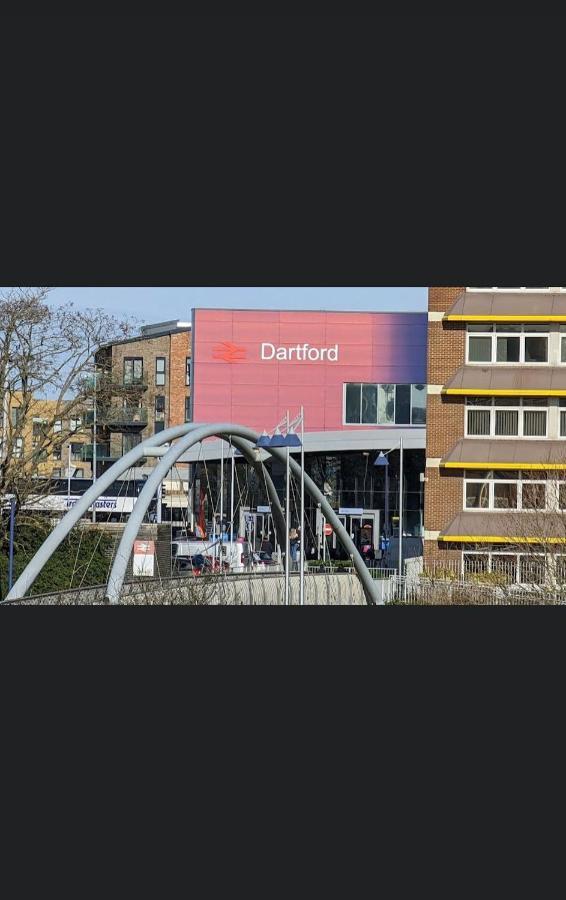 Kent, Dartford Station Apartments Exteriör bild